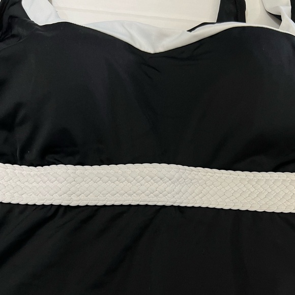 Elegant Black Swim Top - Picture 7 of 15